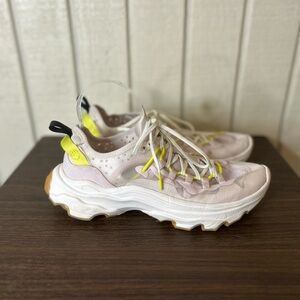 Sorel Kinetic Breakthru Tech Lace Sneakers, size 9.